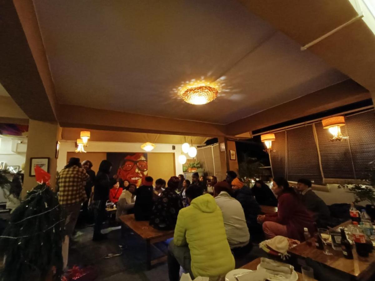 Mellow Fellow Hostel Гангток Екстериор снимка