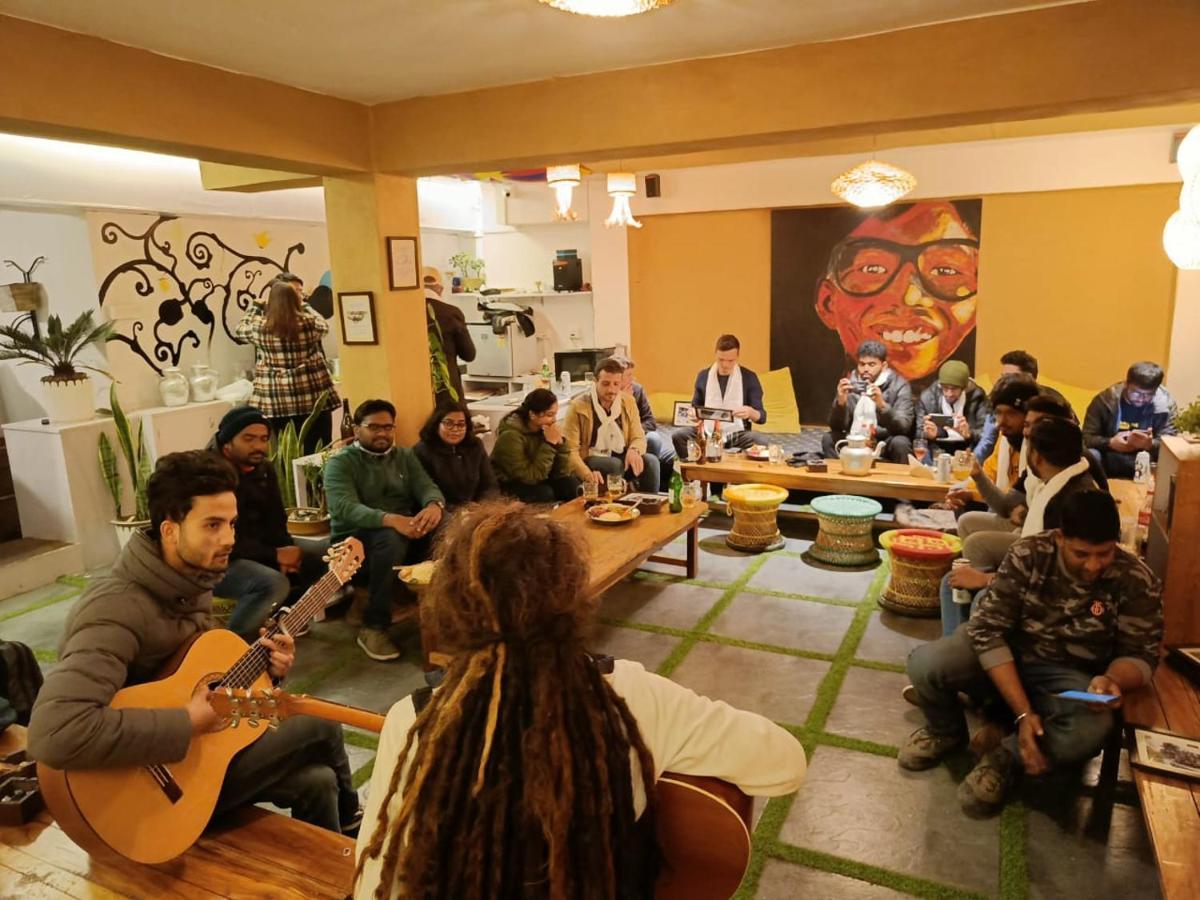 Mellow Fellow Hostel Гангток Екстериор снимка