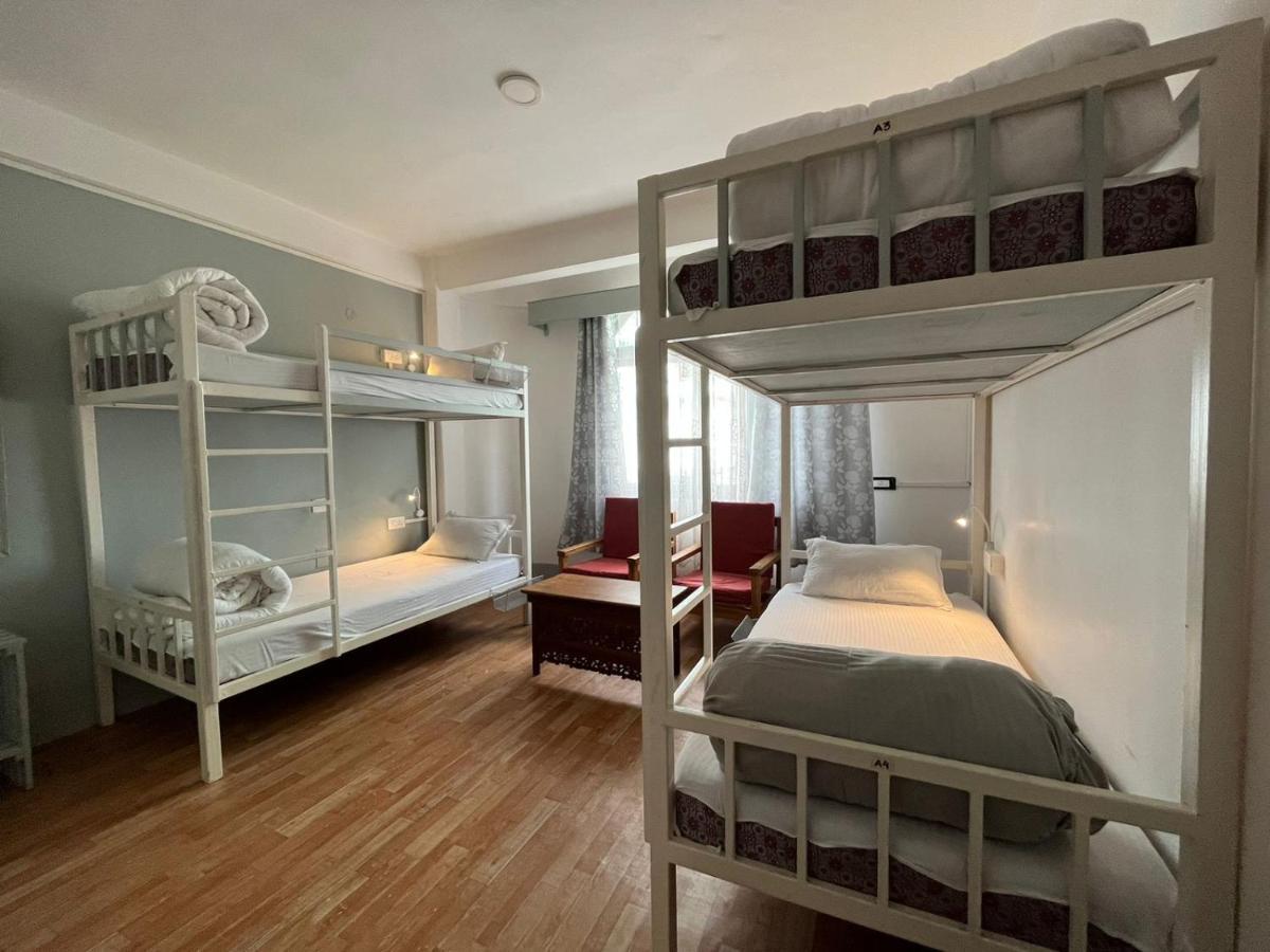 Mellow Fellow Hostel Гангток Екстериор снимка