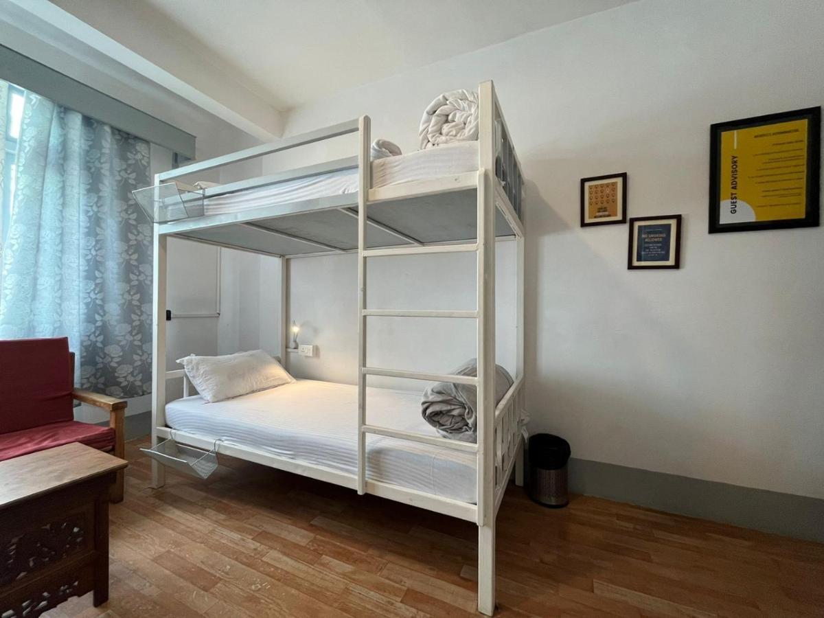 Mellow Fellow Hostel Гангток Екстериор снимка